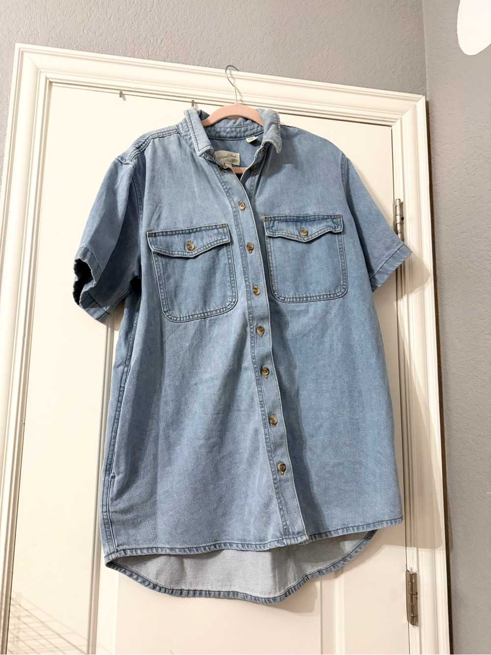 Universal Thread Light Wash Denim Short-Sleeve Button-Up Dress